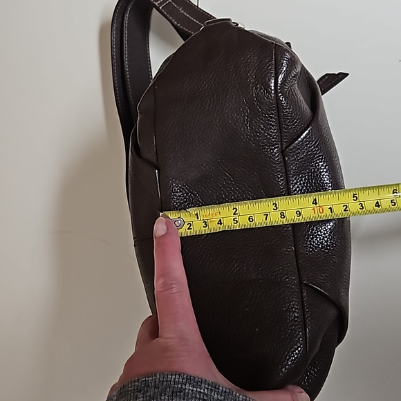 Coach Vintage Leather Shoulder Bag - Picture 15 of 17